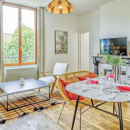 Apartment Le Safari - Face Gare - Parking - Familial & Architecte - Rent Immo